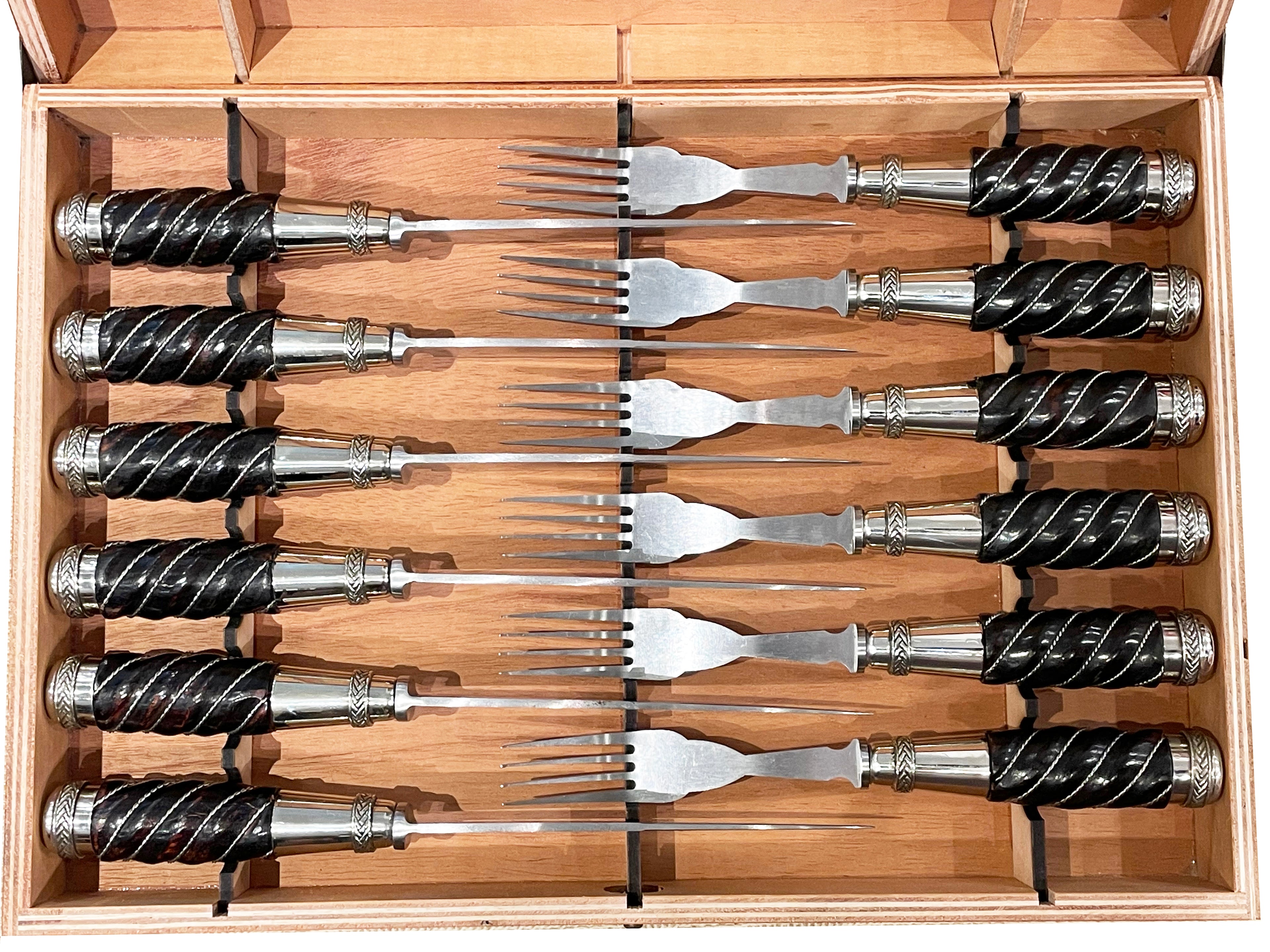 12-piece wooden cutlery set with silver stripe details