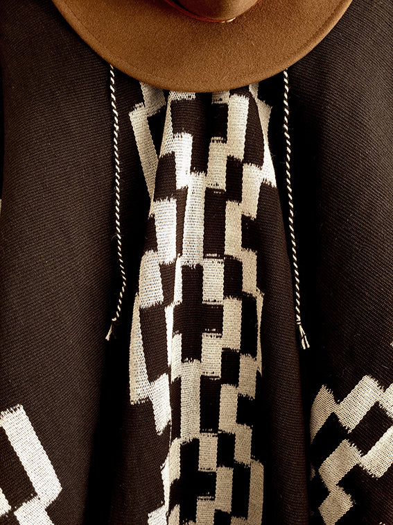 Poncho de alpaca Toba Pampa