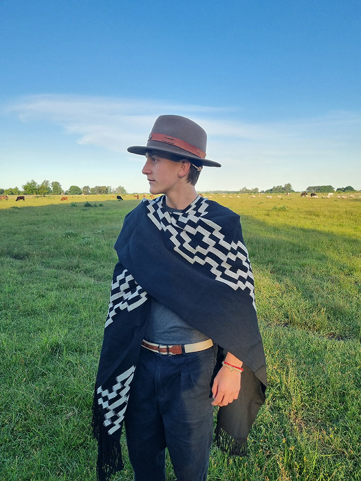 Poncho de alpaca Toba Pampa
