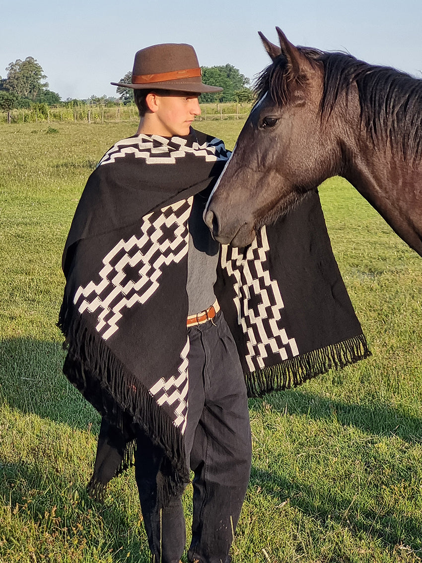 Poncho de alpaca Toba Pampa