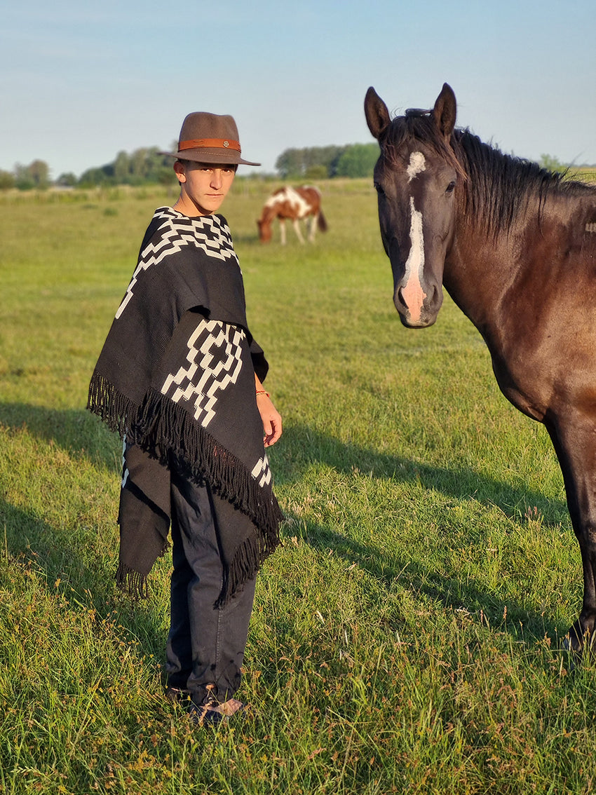 Poncho de alpaca Toba Pampa