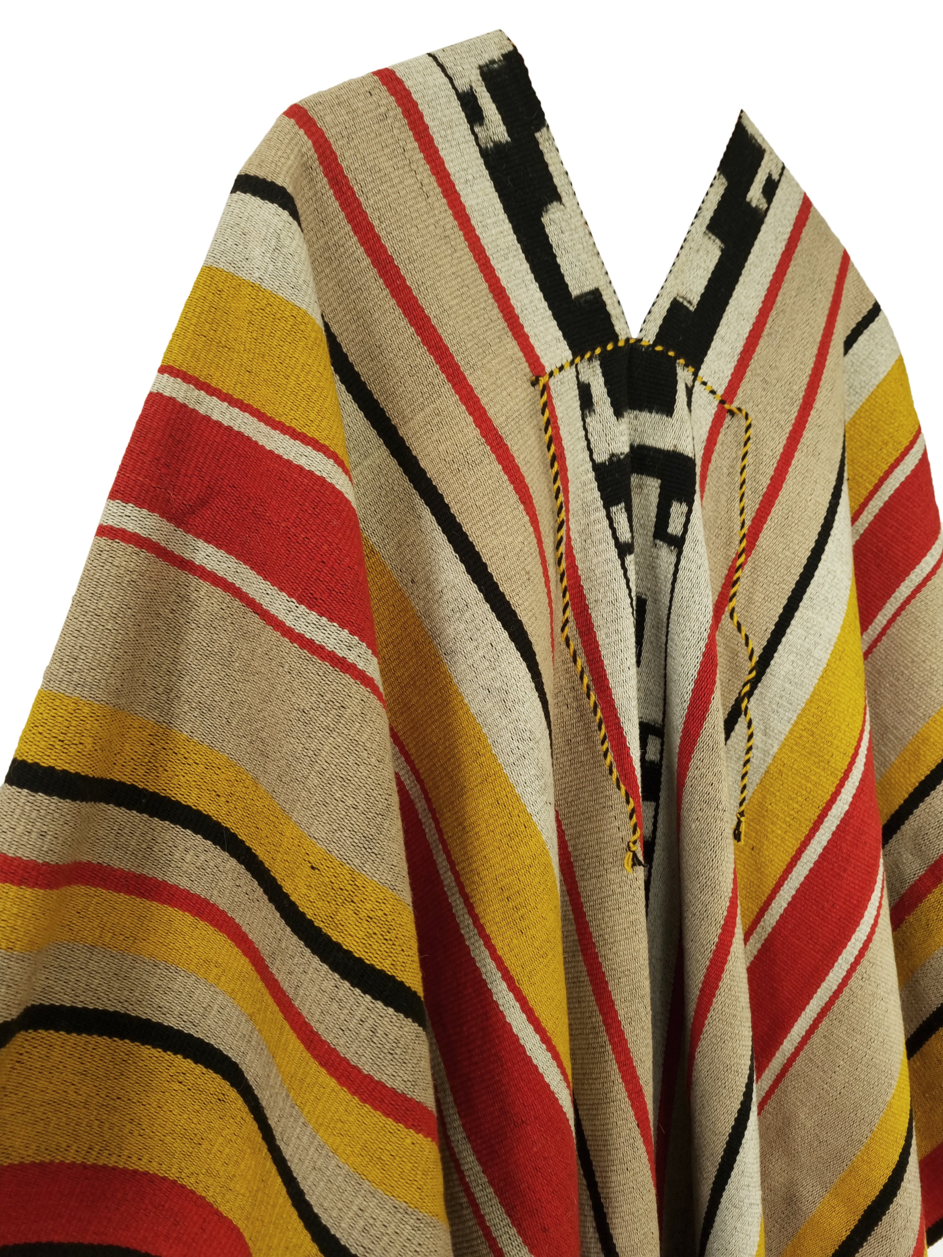 Loro Huasi Handwoven Argentine Wool Poncho | Vakiano