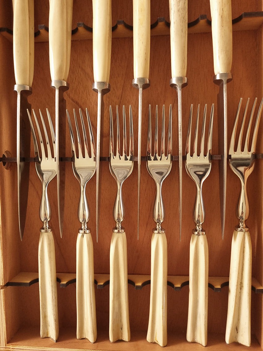 Criolla 420 stainless steel knife and fork set