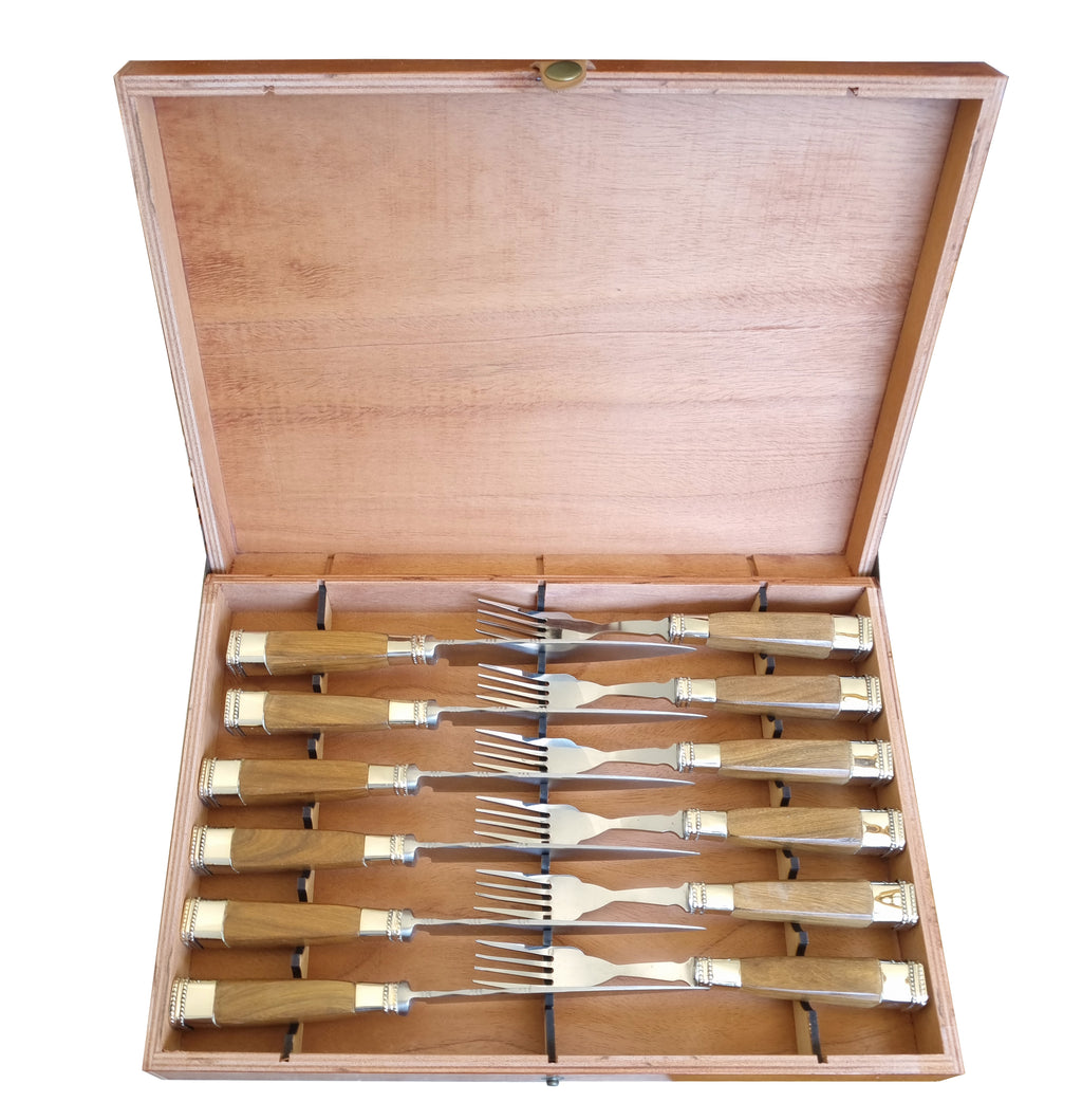 Guayubira 12-piece steak cutlery set in wooden case