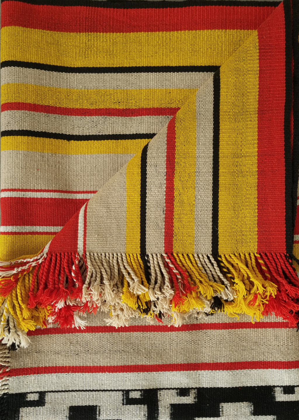 Loro Huasi Argentine wool poncho handcrafted in Catamarca Province
