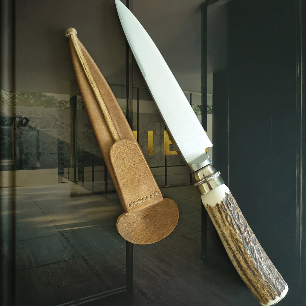 Premium handmade antler knife selected by Vakiano
